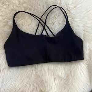 VUORI sport bra